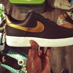 All black with gold check